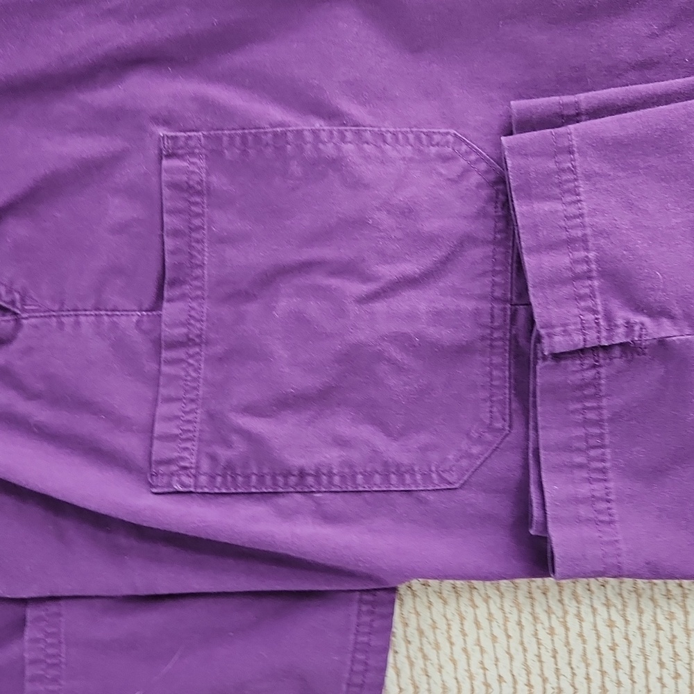 Plumb nurses scrubs. Top and pants, medium - Picture 3 of 7